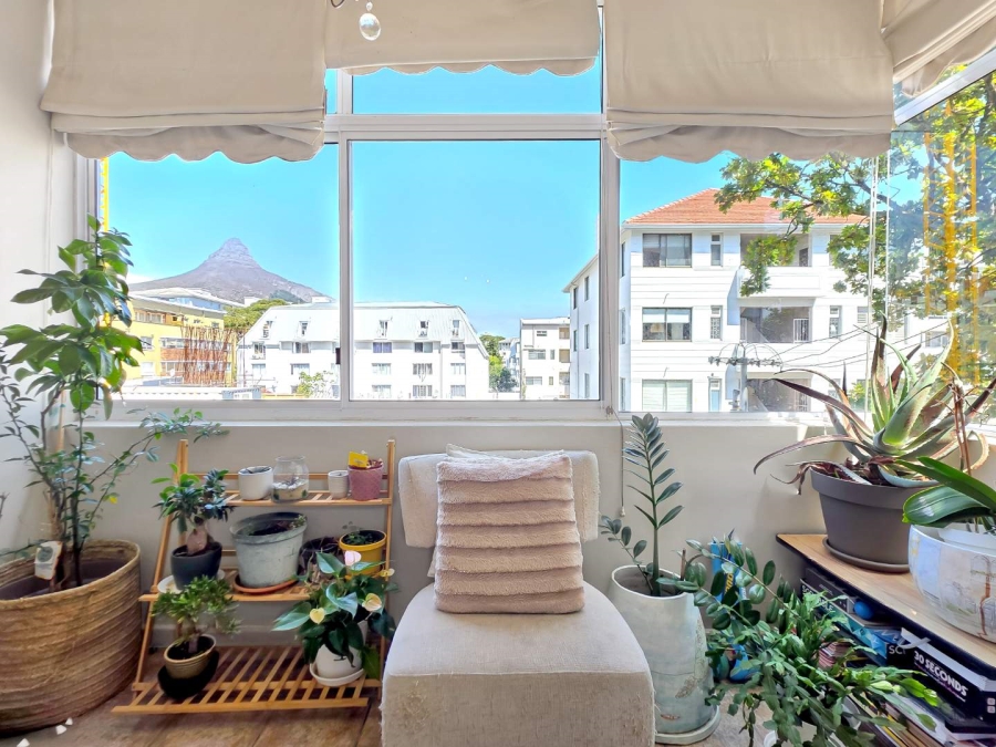 2 Bedroom Property for Sale in Sea Point Western Cape